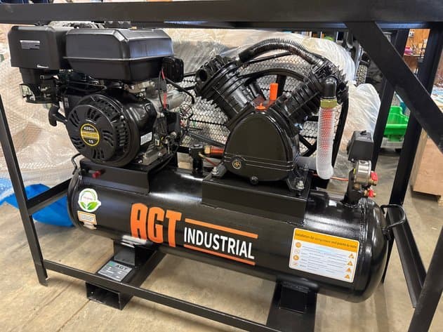 Service Truck Gas Air Compressor - image 1