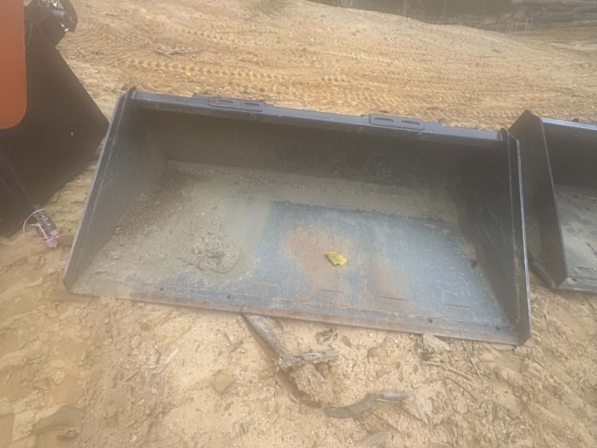 Wolverine 66" smooth Bucket - image 1